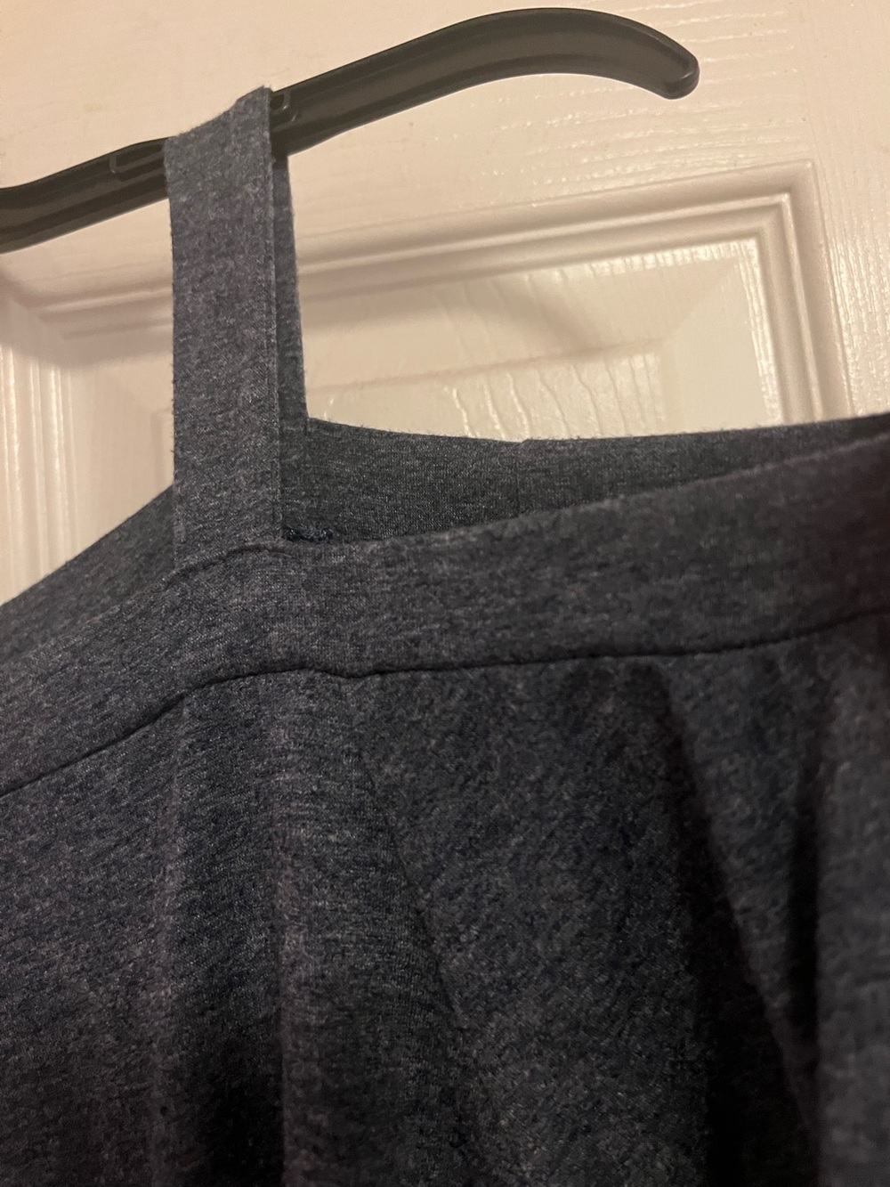 Excellent condition! Cold-Shoulder Colorblock Long Sleeve Top. Size Large. - Picture 11 of 15